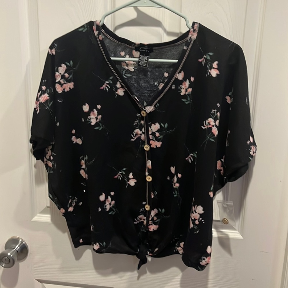Justify dolman sleeve waffle weave floral crop shirt with tie hem